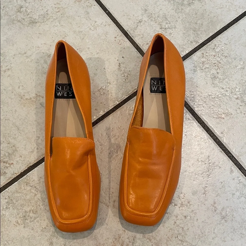 Nine West Bright Orange Flats - Picture 1 of 2